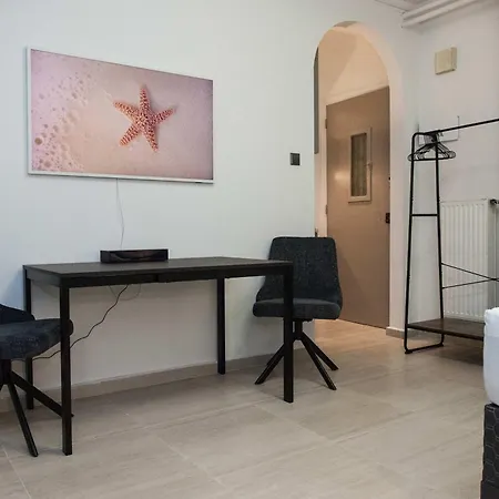 Elegant In Kolonaki Apartment